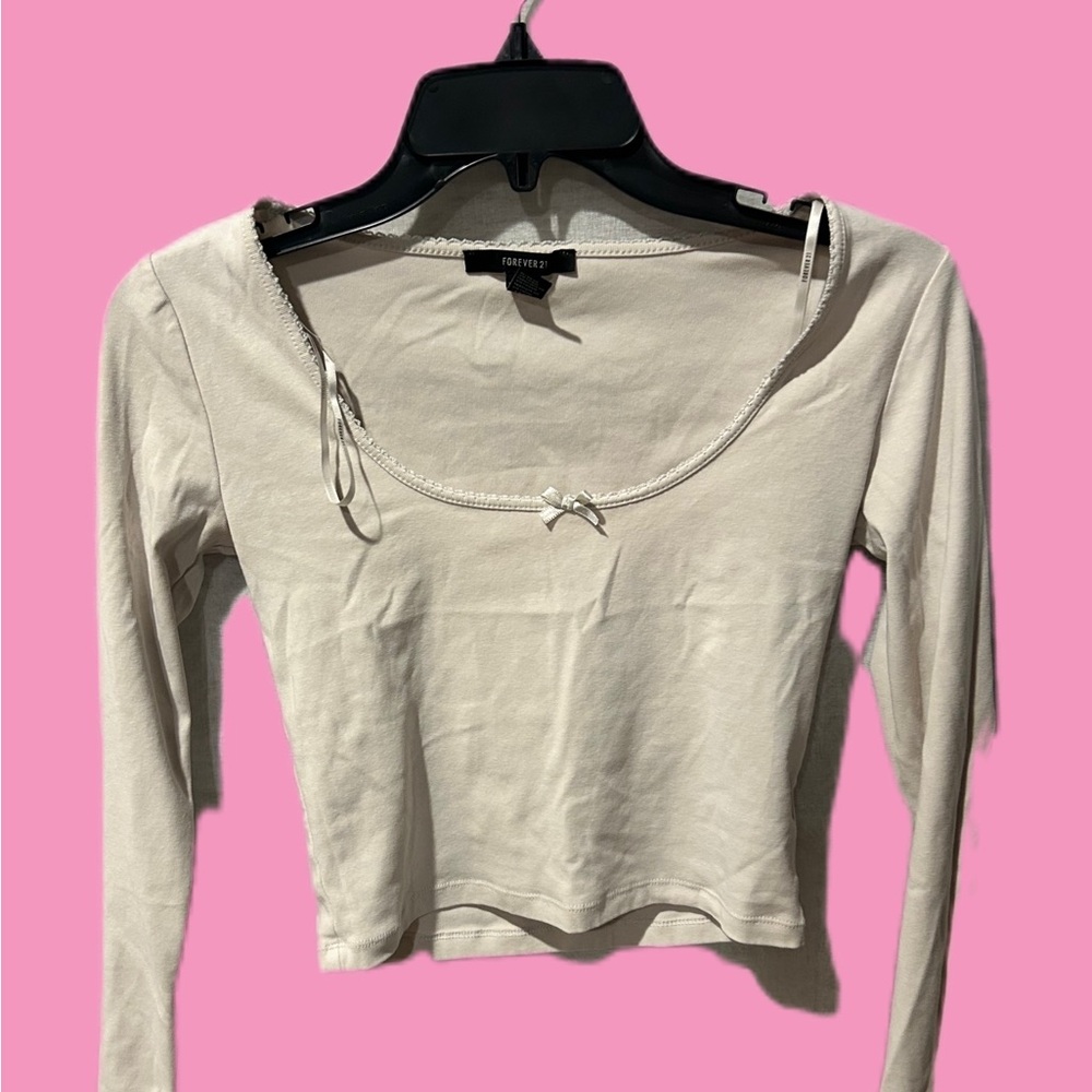 White forever 21  small , long sleeve good condition